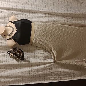 GORGEOUS NWT shimmery pleated plisse maxi skirt, LB 14/16